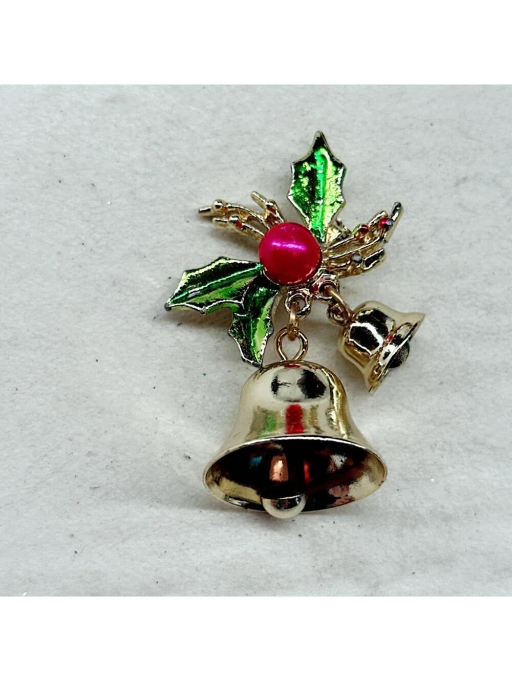 6519gc. Goldtone Bell Vintage Brooch
